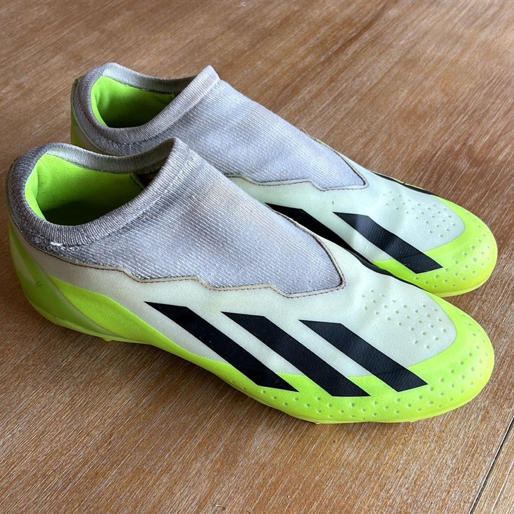 Adidas Crazyfast .3 Laceless cleats
